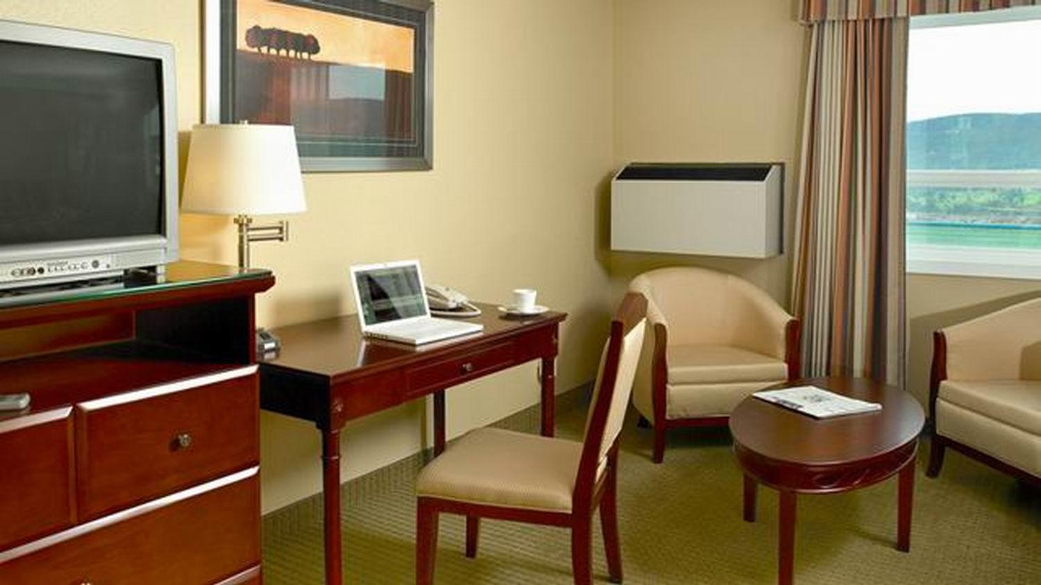 Coast Fraser Inn Уильямс-Лейк Экстерьер фото