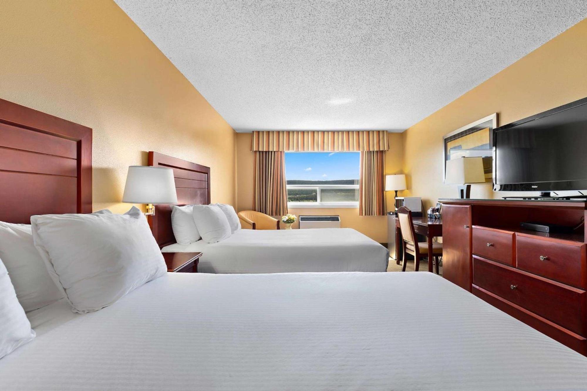 Coast Fraser Inn Уильямс-Лейк Экстерьер фото